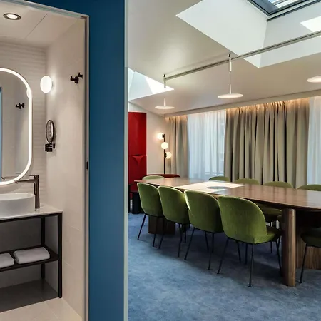 Tribe Old Town 酒店