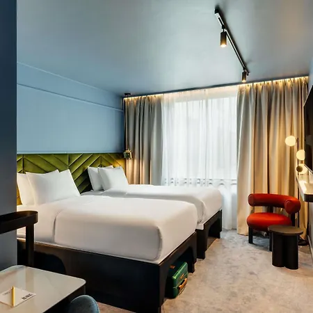 Tribe Old Town 4*